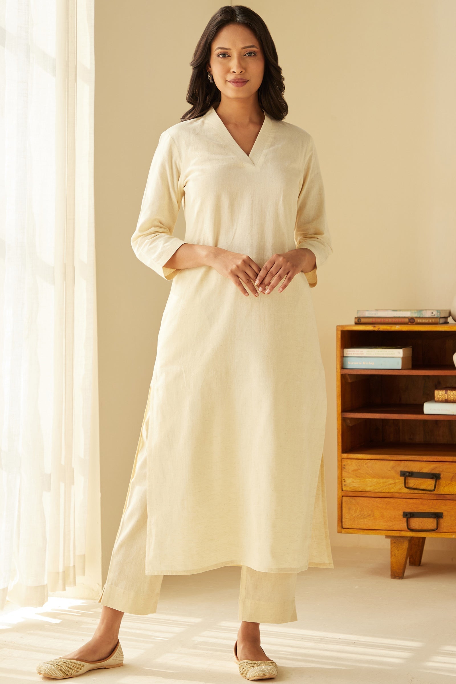 3_179_422.jpg Roza Seher Cream Kurta - Image 1