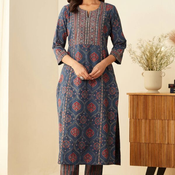 Sehra Zoya Ajrak Kurta