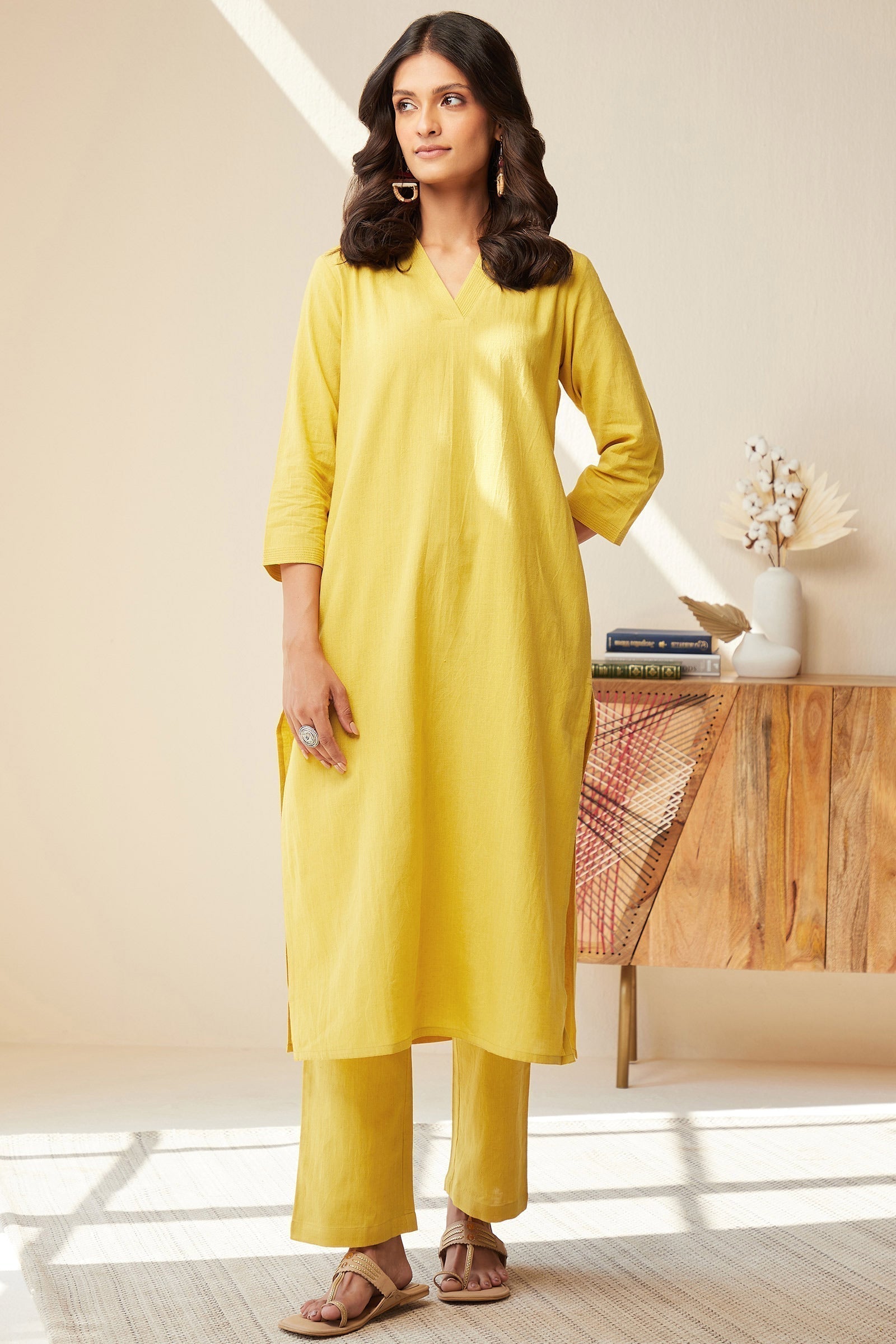 3_179_980.jpg Roza Seher Daffodil Kurta - Image 1