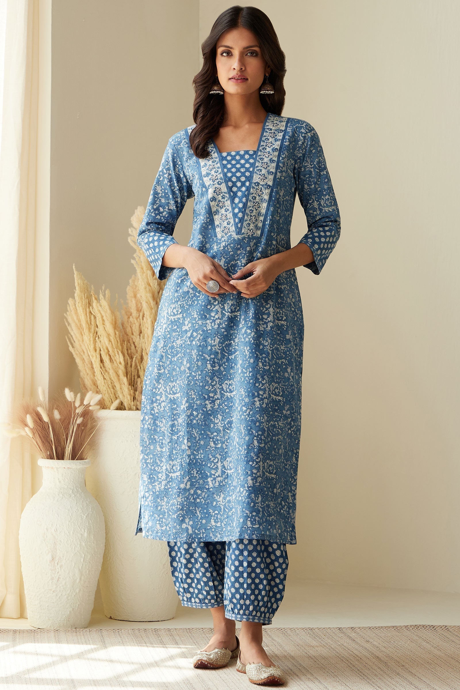 3_180_129.jpg Sehra Maya Indigo Kurta - Image 1