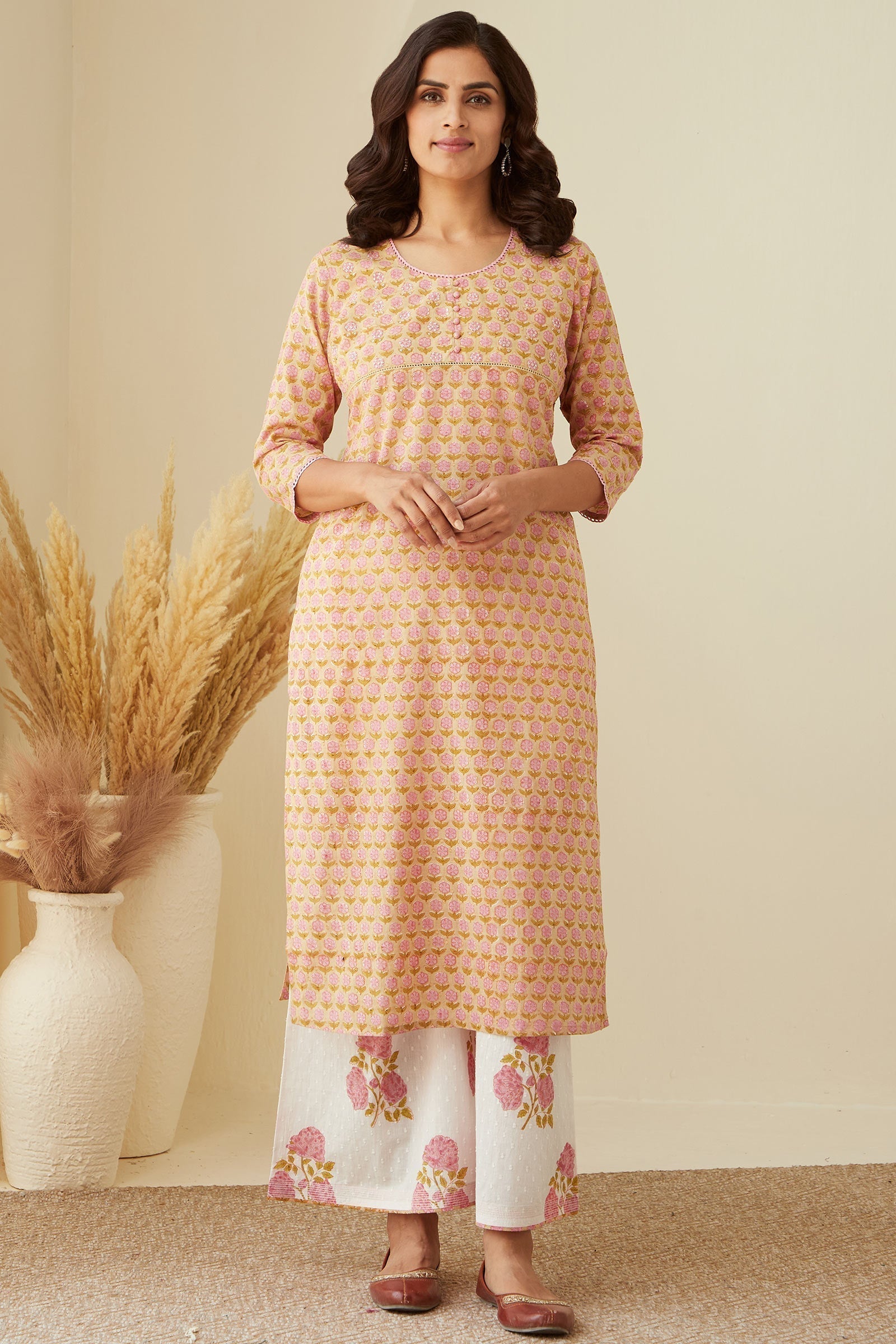 3_180_256.jpg Nazm Sahira Sanganeri Kurta - Image 1