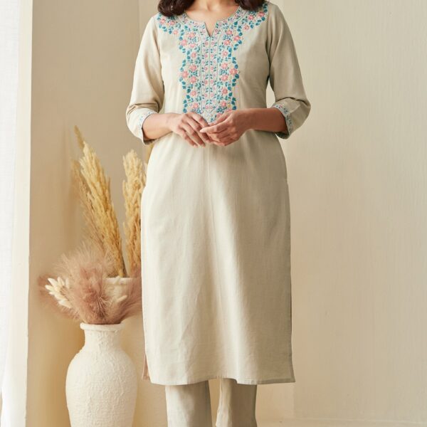 Rosheen Alizeh Kurta