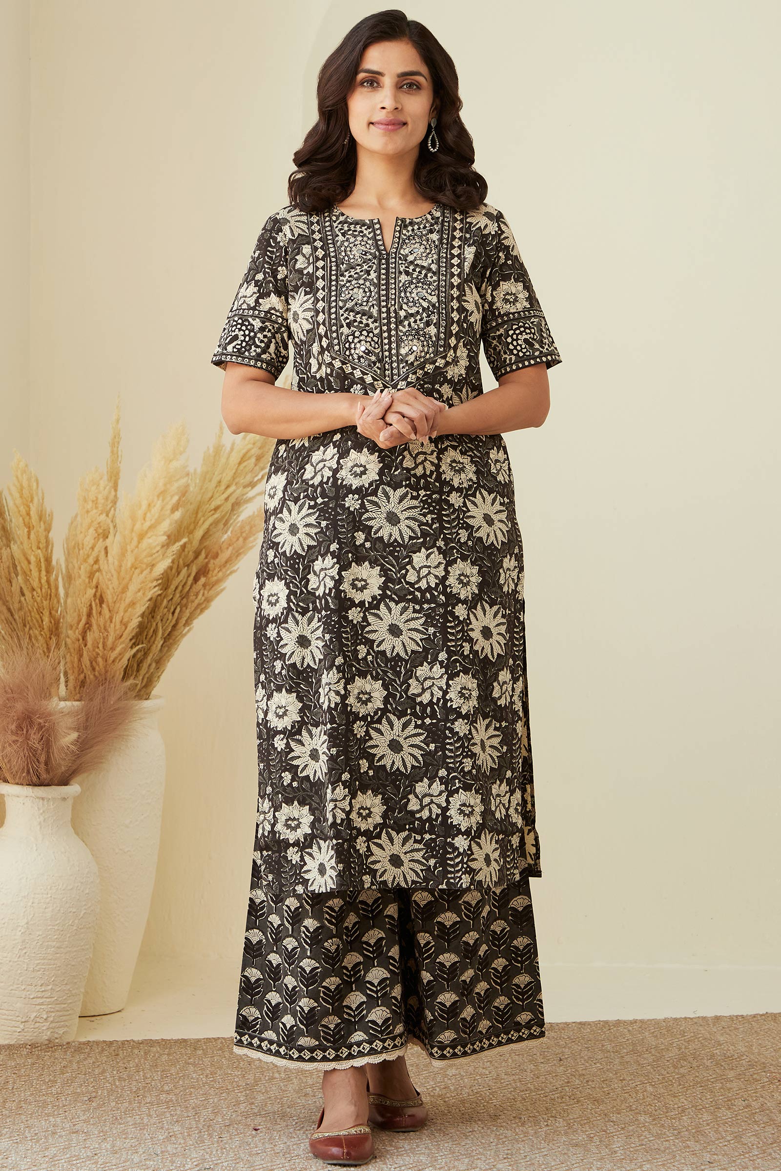 3_180_259.jpg Sehra Mahira Bagru Kurta - Image 1