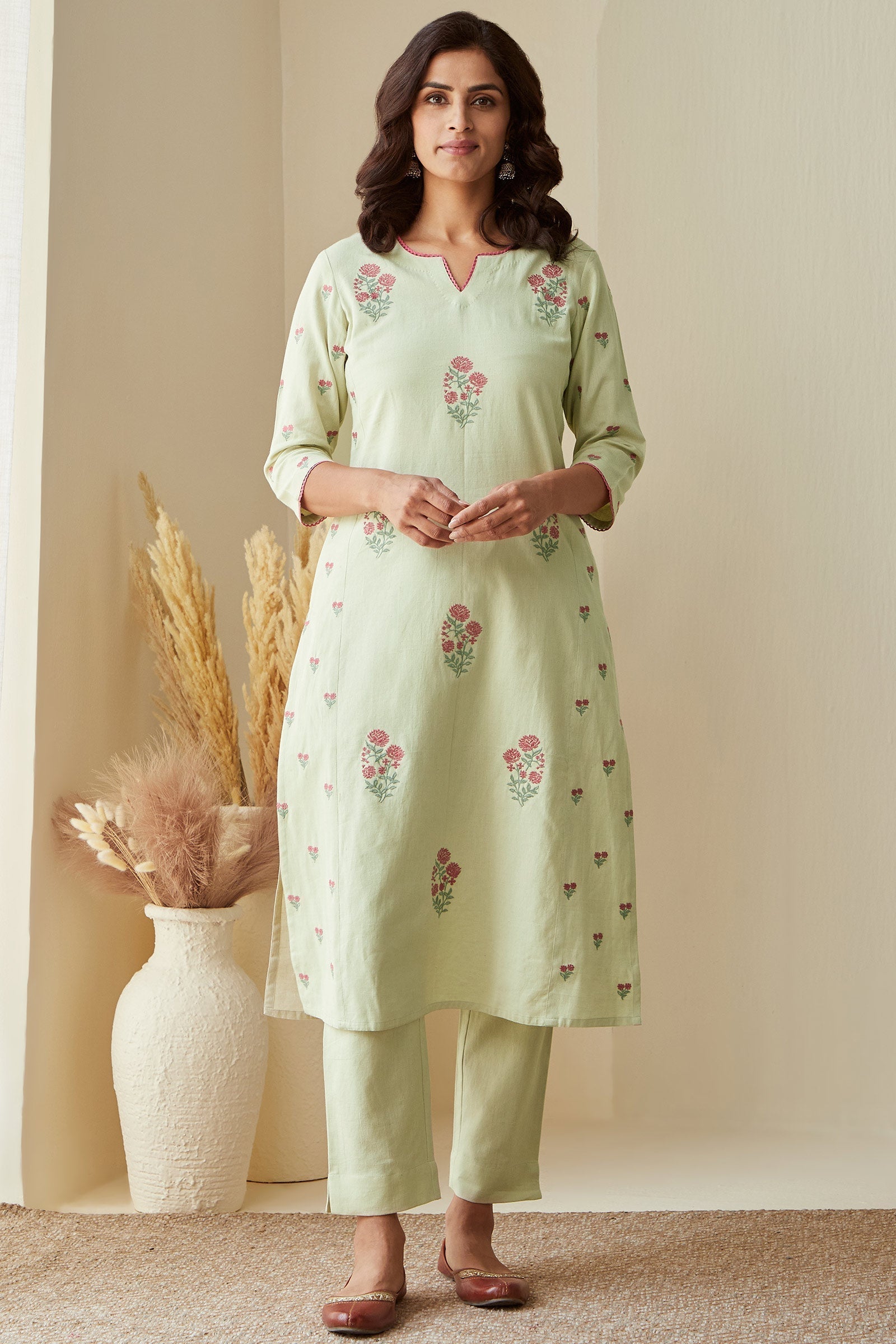 3_180_373.jpg Nazm Shirin Kurta - Image 1