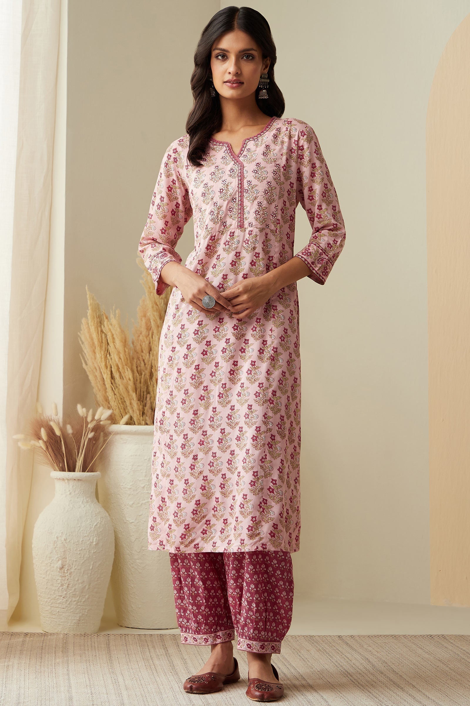 3_180_96.jpg Rosheen Nuzakat Sanganeri Kurta - Image 1