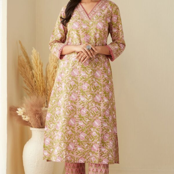 Gauhar Layla Pink Sanganeri Kurta