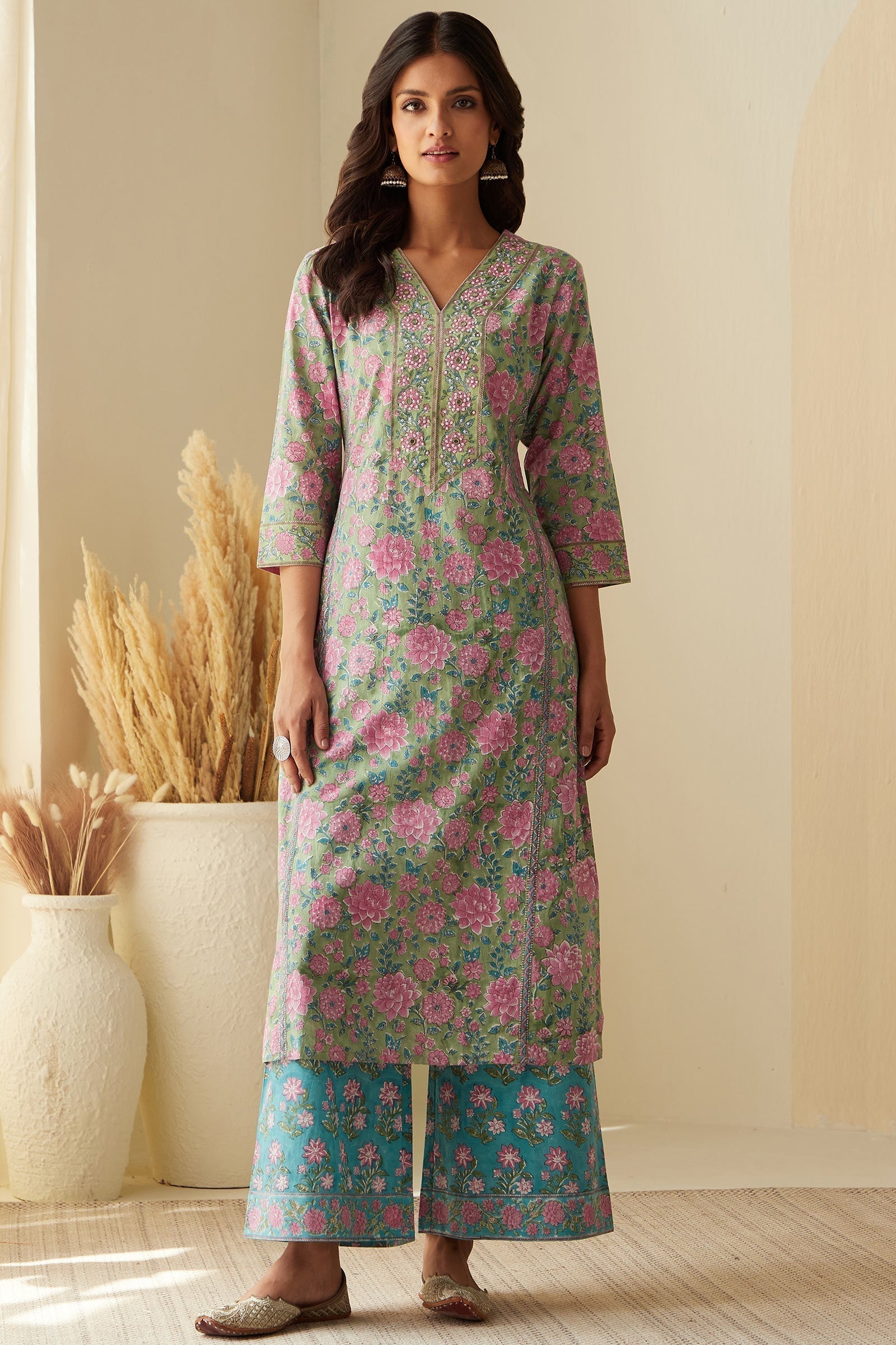 4_171_1019.jpg Rosheen Dahlia Sanganeri Kurta - Image 1