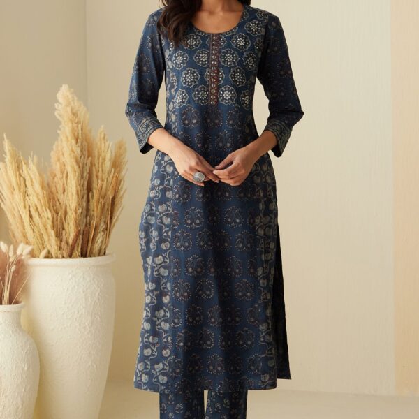 Rehnuma Azarin Kurta