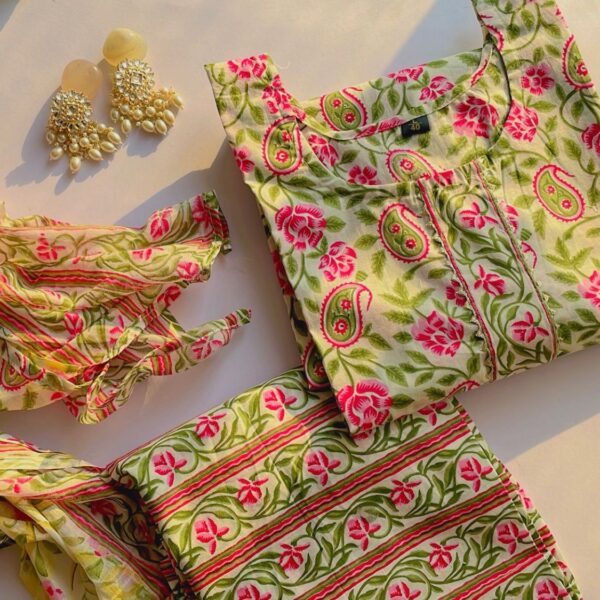 Love Lively Floral Slim Fit Suit