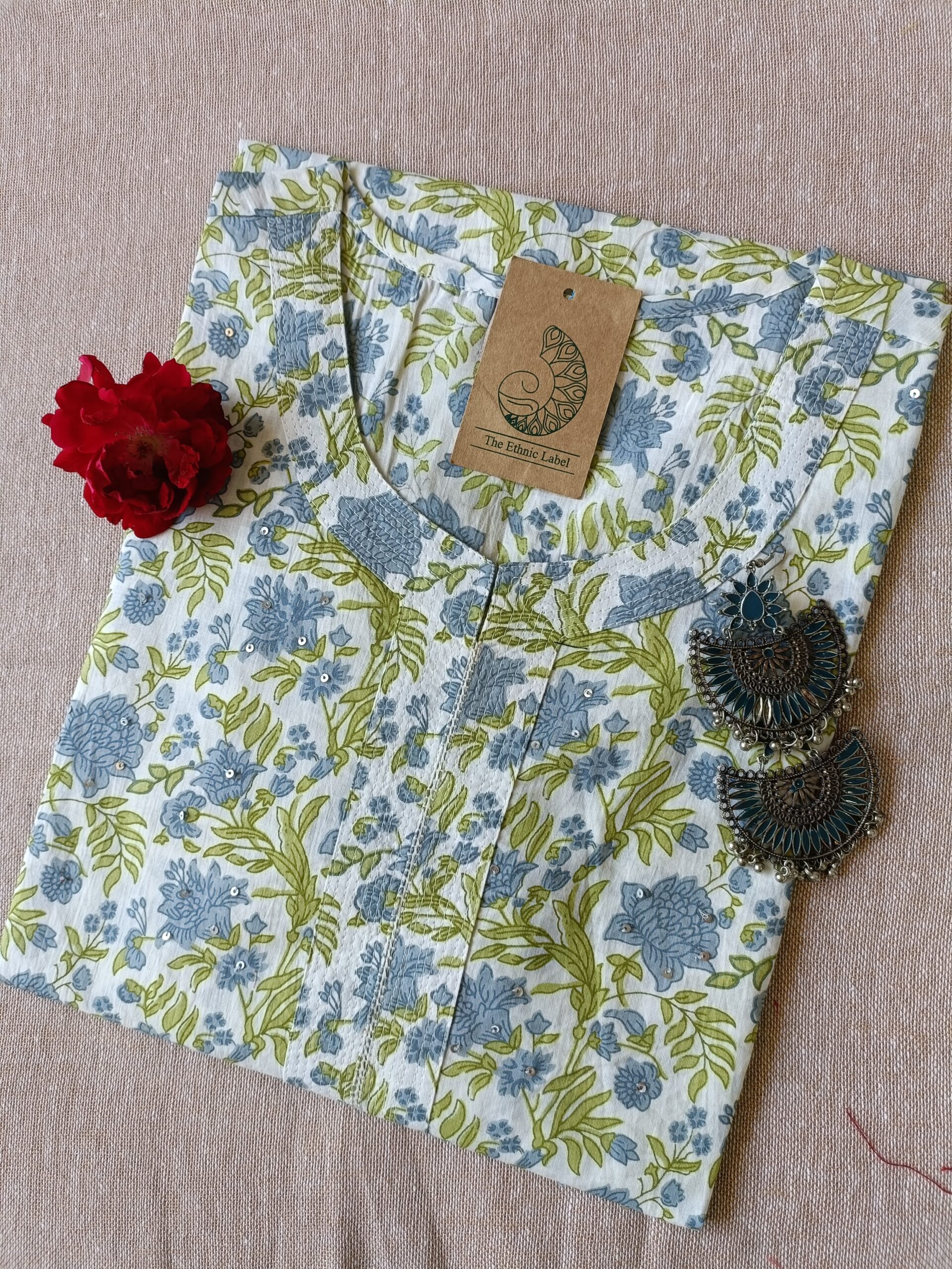 IMG20230202155726_2fc132cd-9c36-437c-b449-dce924406851-scaled-1.jpg White Green Grey Jaal Cotton Kurta - Image 1