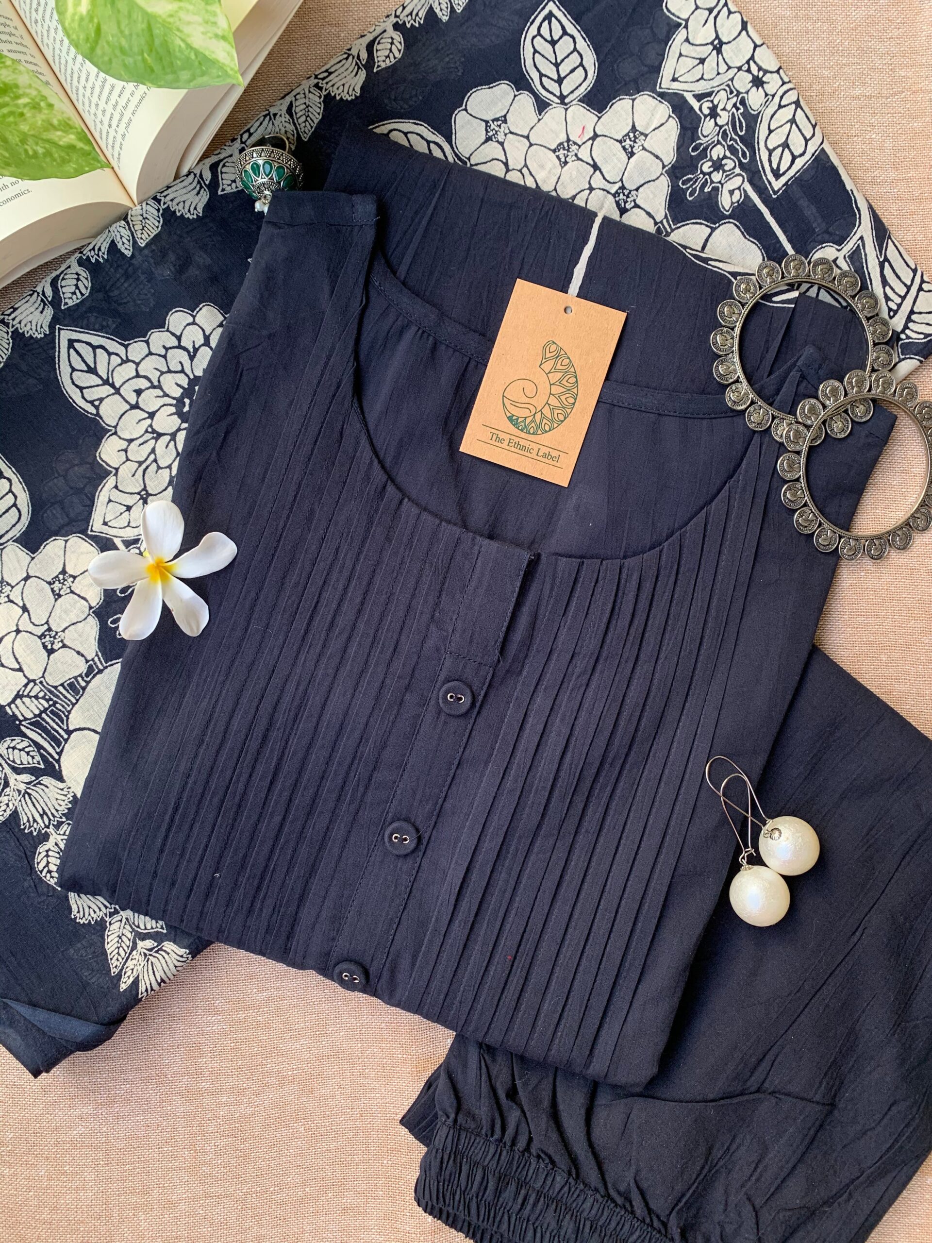 IMG_1253-scaled-1.jpg "Sur" Cotton Kurta Set(3pc) - Image 1