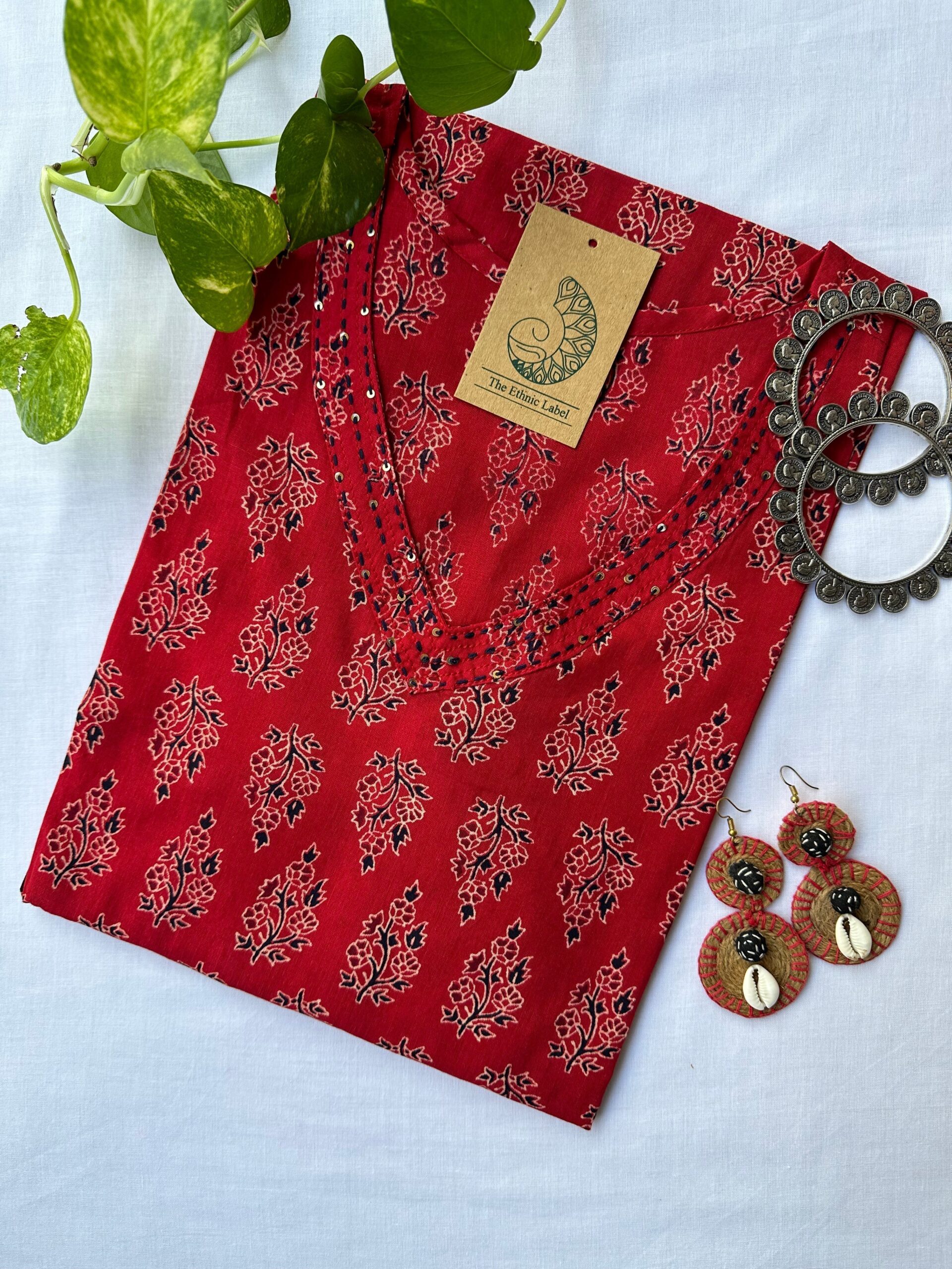 IMG_5399_fae89f15-fd2f-4894-a78b-a8a00f21cdfc-scaled-1.jpg Roohani Bagru V neck Kantha Hand Block Printed Cotton kurta - S - Image 1