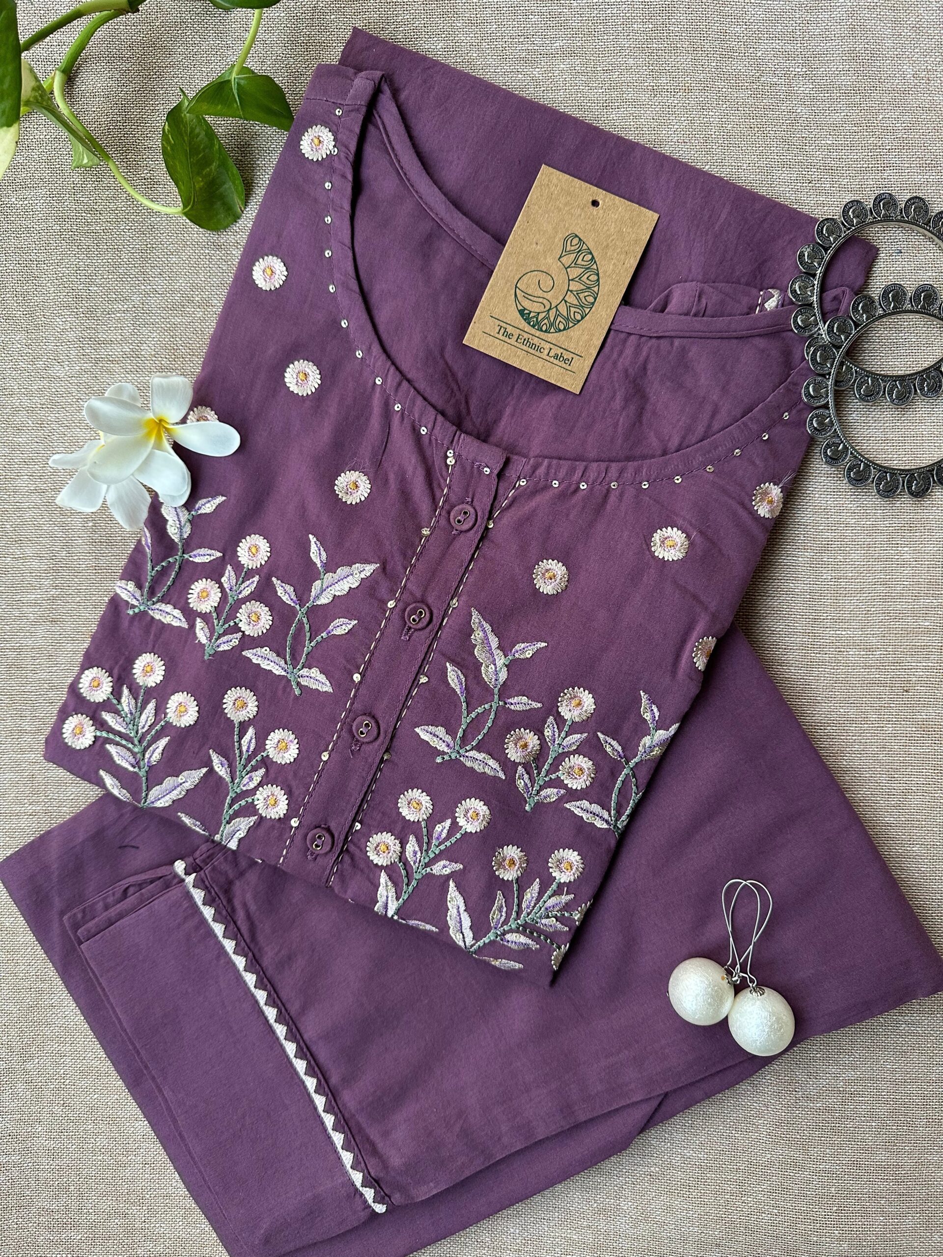 IMG_5526-scaled-1.jpg "Lamhe" Embroidered Cotton Kurta Set(2pc) - Image 1