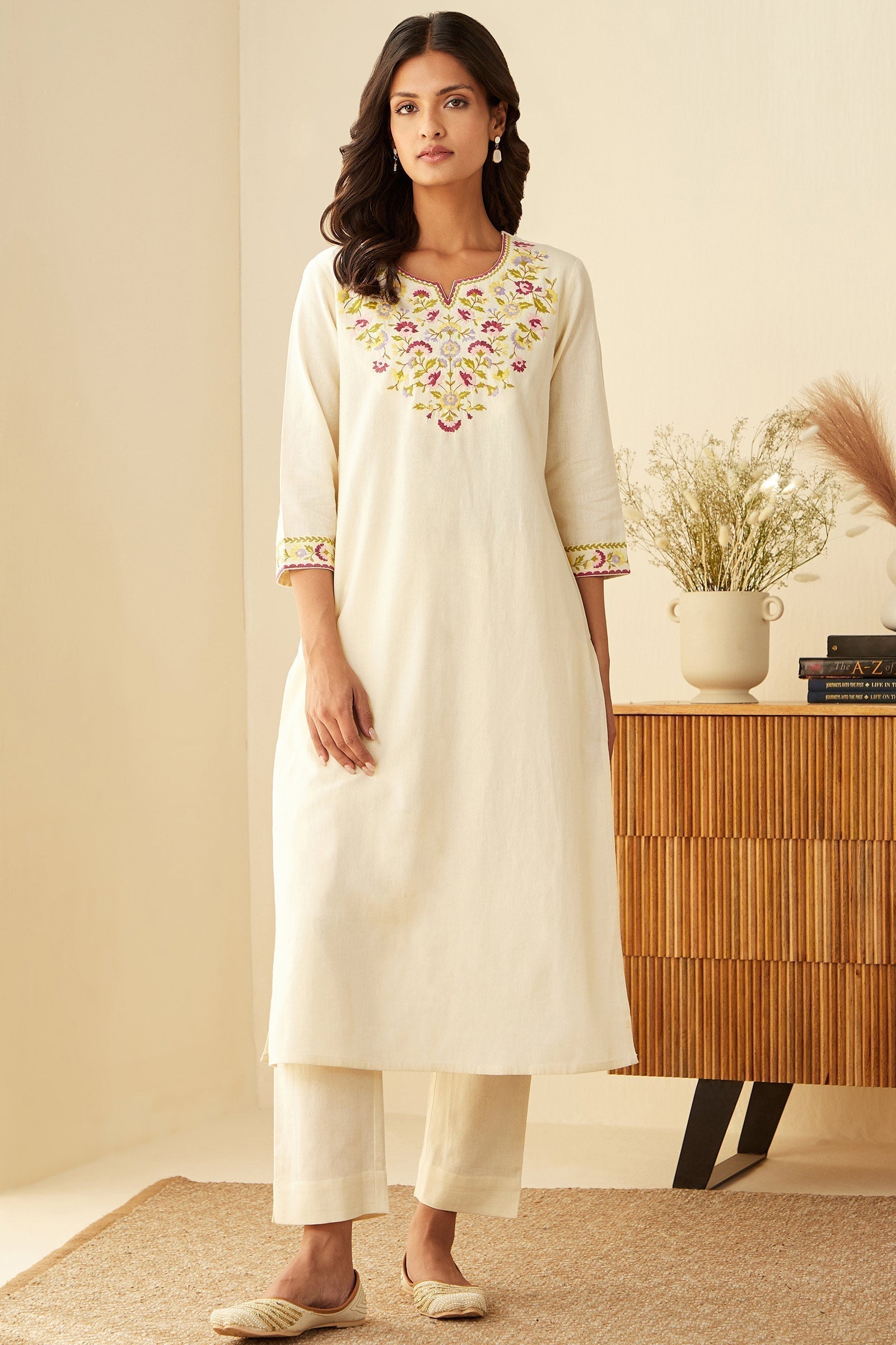 fgmk24-160_2.jpg Rosheen Seher Cream Kurta - Image 1